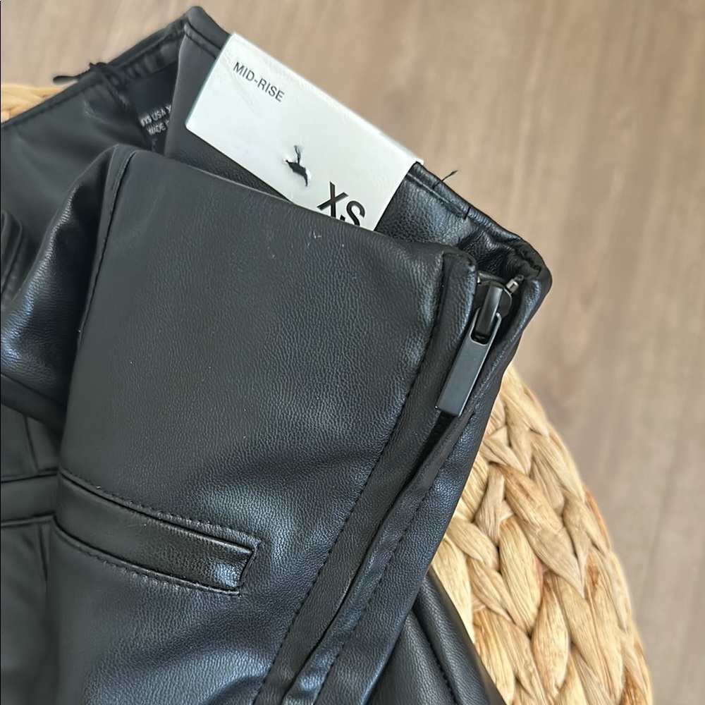 Zara Black Faux Leather Dress Pants - Picture 3 of 3